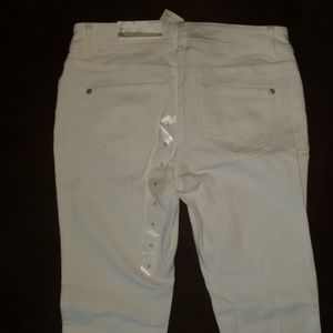Junior/miss demin cream color skinny jeans